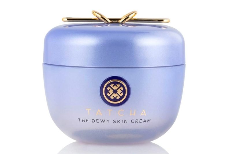 Alix Earle Told Me Her $5 Secret to Smooth Skin Is This Unsexy Amazon Find